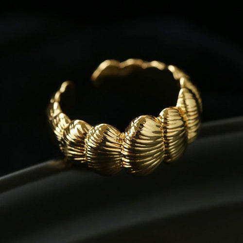3D Sculpted Seashell Texture Open Statement Ring